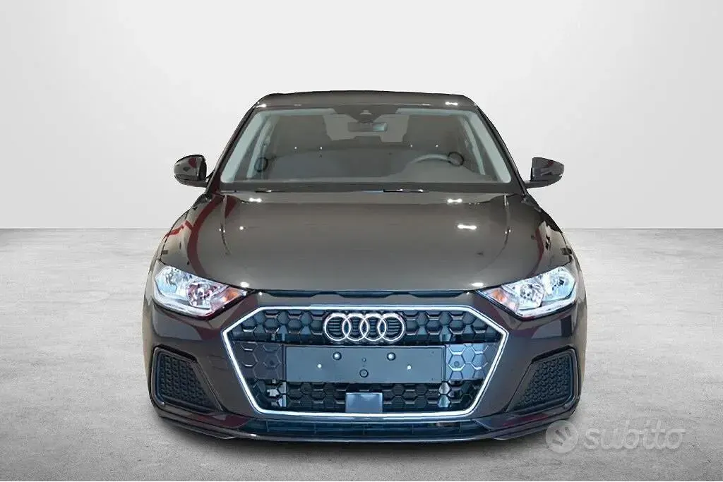 Usata Audi A1 Sportback Advanced 116 CV (85 kW) 2024 Grigio Utilitaria