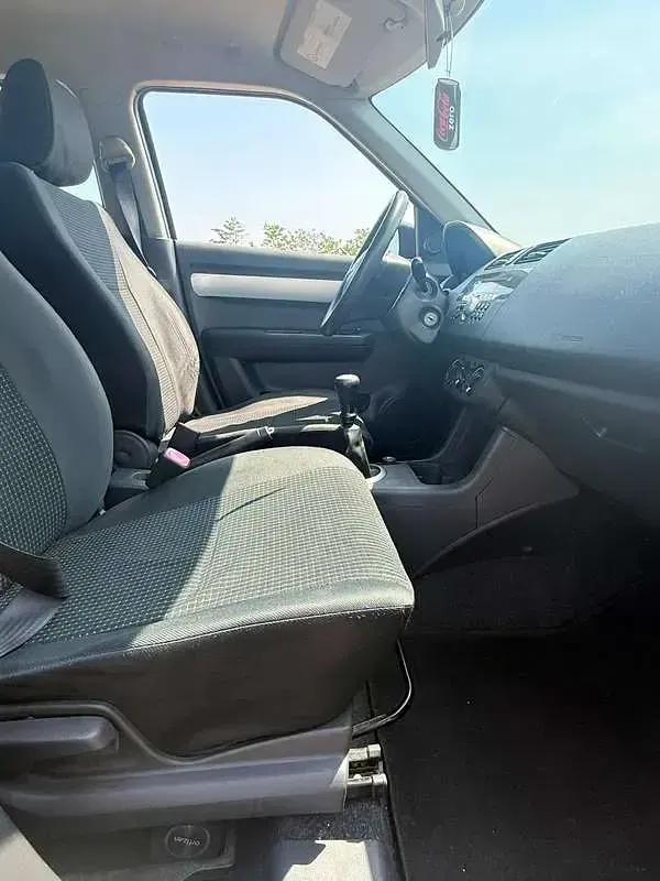 Usata Suzuki Swift GLX 91 CV (66 kW) 2006 Argento Utilitaria