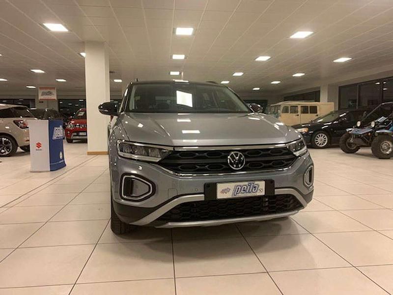 Usata VW T-Roc Life 150 CV (110 kW) 2024 Argento SUV