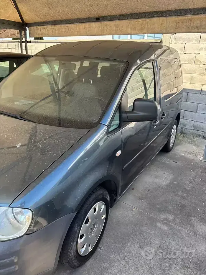 Usata VW Caddy 105 CV (77 kW) 2008 Grigio Monovolume