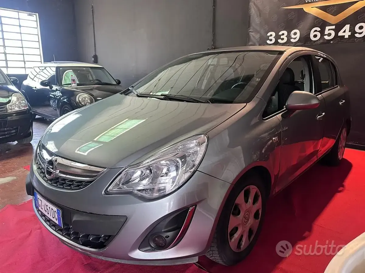Usata Opel Corsa Edition 120 CV (88 kW) 2012 Grigio Utilitaria