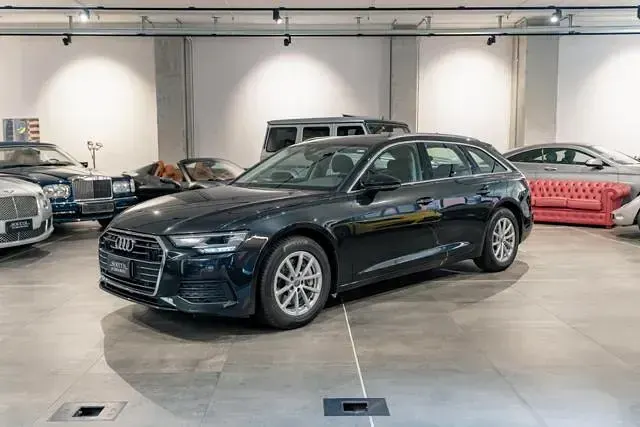 Usata Audi A6 Business 245 CV (180 kW) 2019 Blu Station wagon