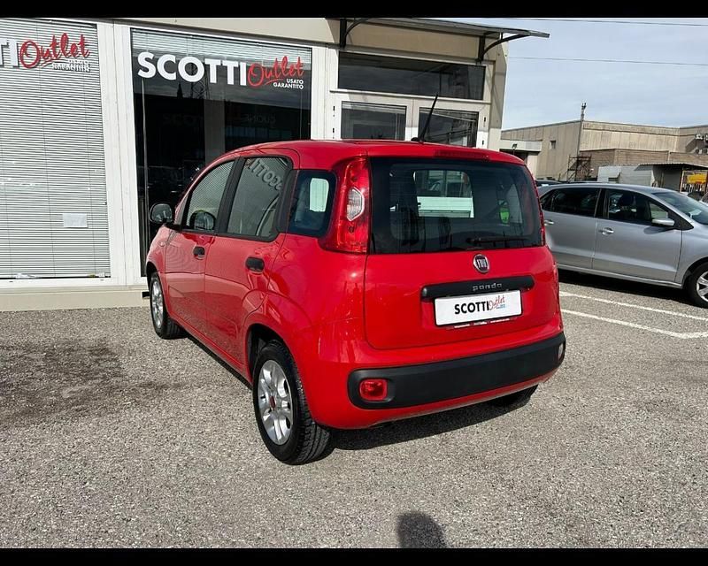 Usata Fiat Panda Easy 69 CV (50 kW) 2021 Rosso Utilitaria
