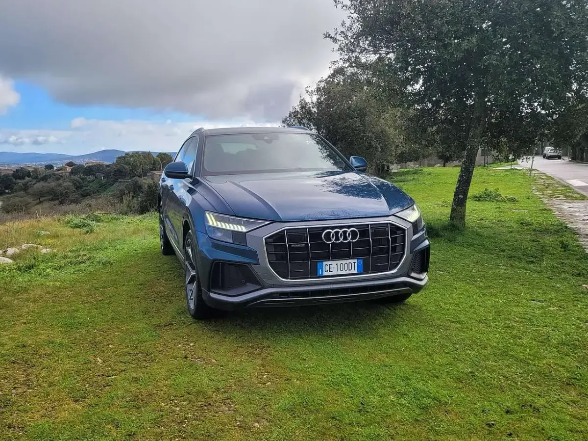 Usata Audi Q8 Sport 286 CV (210 kW) 2021 Blu/azzurro SUV