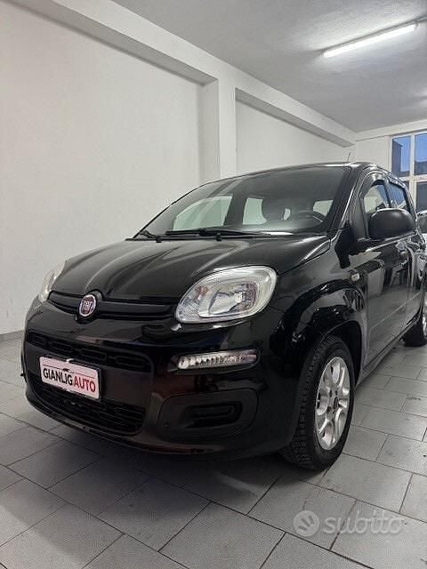 Usata Fiat Panda Easy 69 CV (50 kW) 2017 Nero Utilitaria