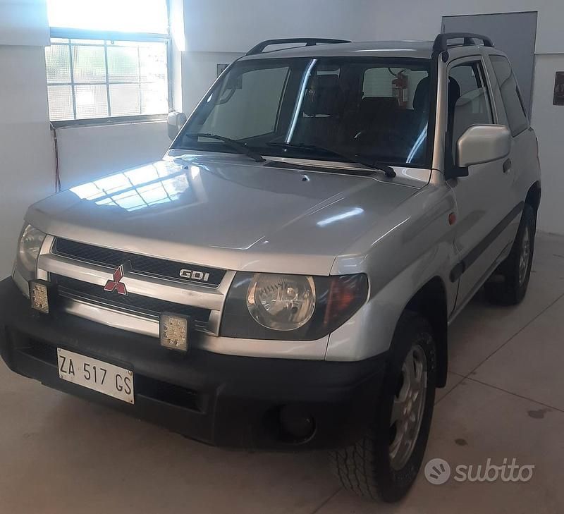 Grigio Usata 2000 Mitsubishi Pajero SUV | 6900 € (Cara) - Immagine 1/4