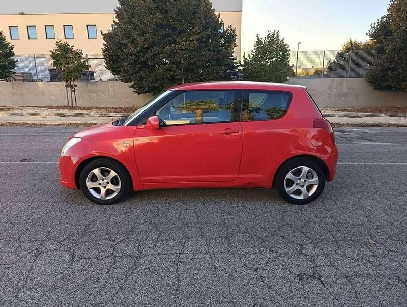 Usata Suzuki Swift GL 69 CV (50 kW) 2006 Arancione Berlina