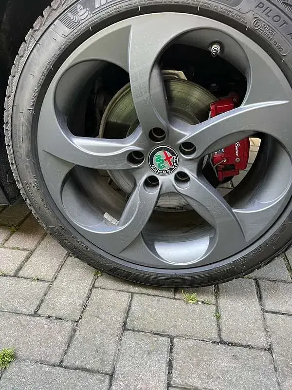 Usata Alfa Romeo Giulia 160 CV (117 kW) 2022 Nero Berlina