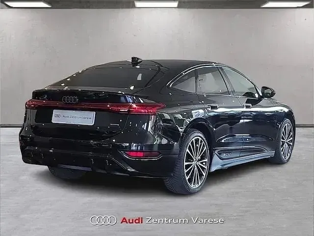 Usata Audi A6 e-tron S-Line 339 kW (462 CV) 2025 Nero mythos Berlina