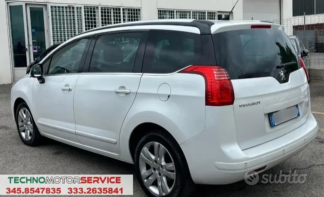 Usata Peugeot 5008 Business-Line 163 CV (119 kW) 2013 Bianco Monovolume