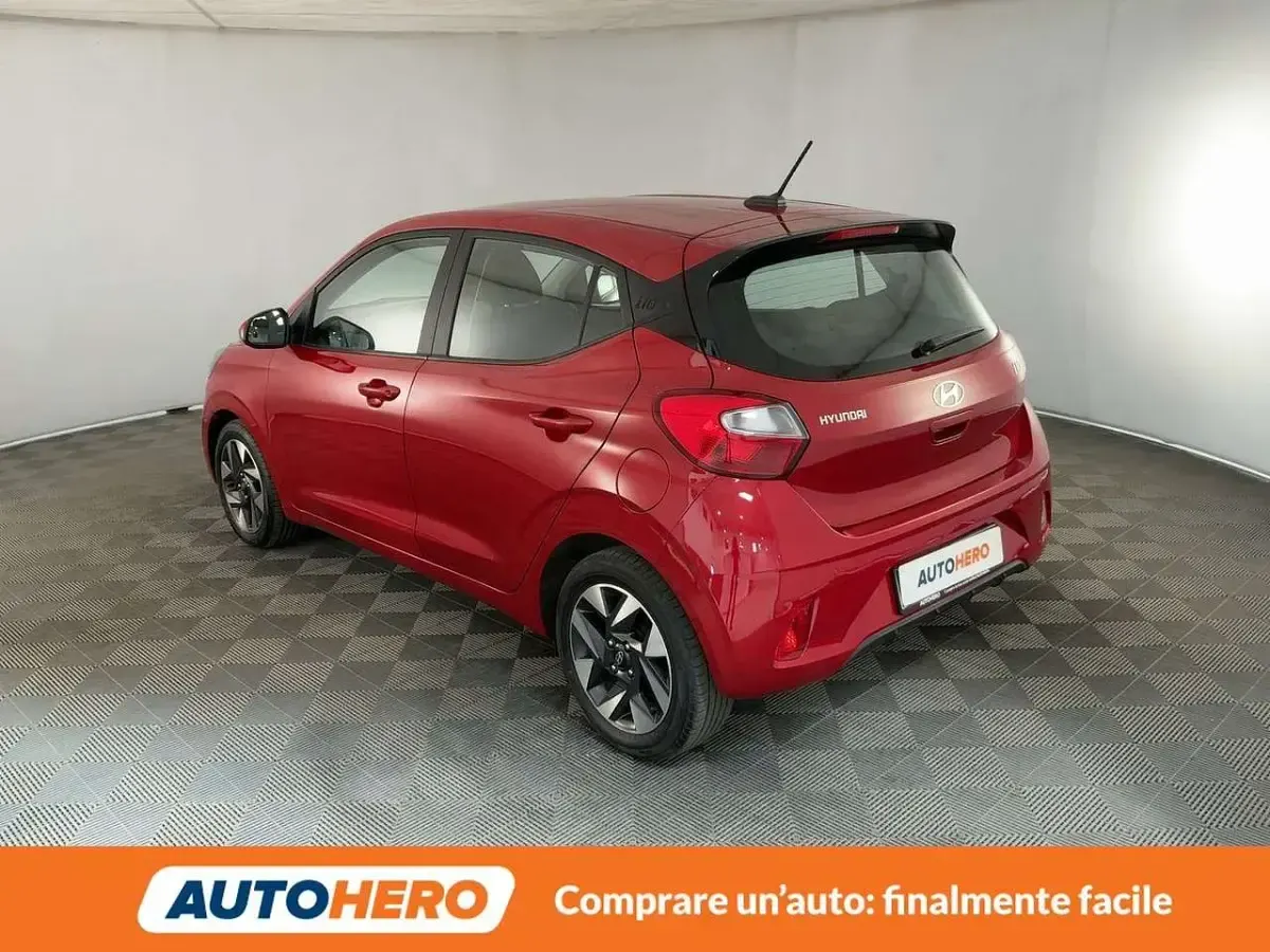 Usata Hyundai i10 67 CV (49 kW) 2023 Rosso Utilitaria