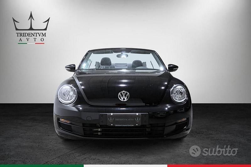 Usata VW Beetle Cabriolet Design 105 CV (77 kW) 2016 Nero Cabrio