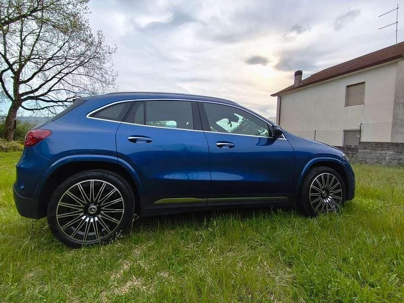 Usata Mercedes GLA200 150 CV (110 kW) 2023 SUV
