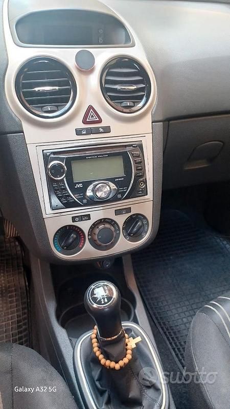 Usata Opel Corsa 75 CV (55 kW) 2009 Grigio Utilitaria