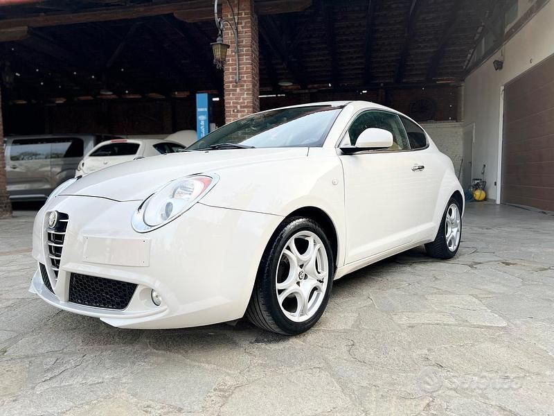 Usata Alfa Romeo MiTo Distinctive 78 CV (57 kW) 2009 Bianco Utilitaria