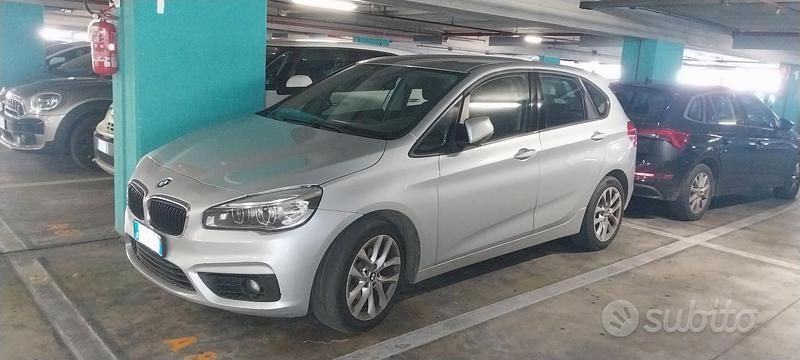 Grigio Usata 2017 BMW 216 Tre volumi | 8000 € (Super prezzo) - Immagine 1/4
