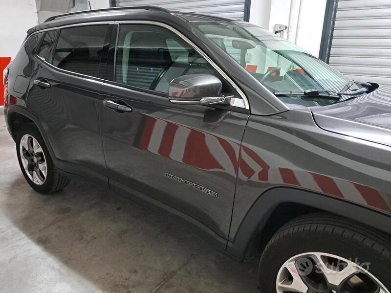 Usata Jeep Compass 170 CV (125 kW) 2018 Grigio SUV