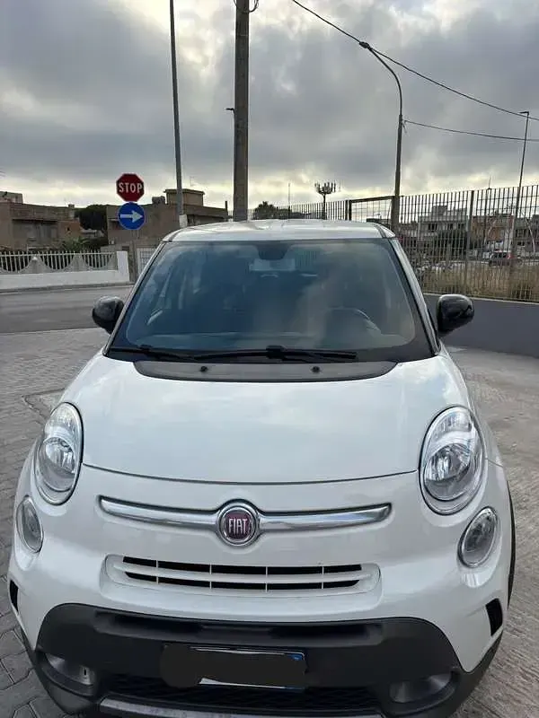 Usata Fiat 500L Trekking 85 CV (62 kW) 2015 Bianco Monovolume