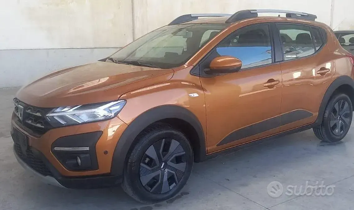Usata Dacia Sandero Stepway 90 CV (66 kW) 2022 Arancione SUV