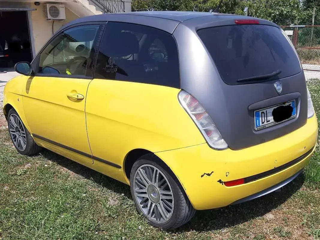 Usata Lancia Ypsilon 90 CV (66 kW) 2007 Giallo Utilitaria