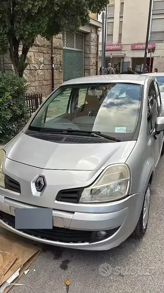 Usata Renault Modus 75 CV (55 kW) 2012 Grigio Monovolume