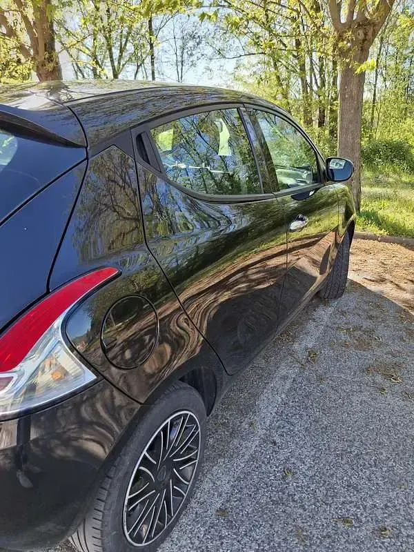 Begagnad Lancia Ypsilon S 86 HK (63 kW) 2018 Halvkombi