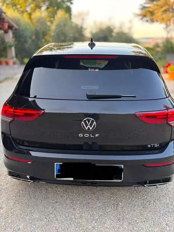 Usata VW Golf VIII R-line 150 CV (110 kW) 2024 Berlina