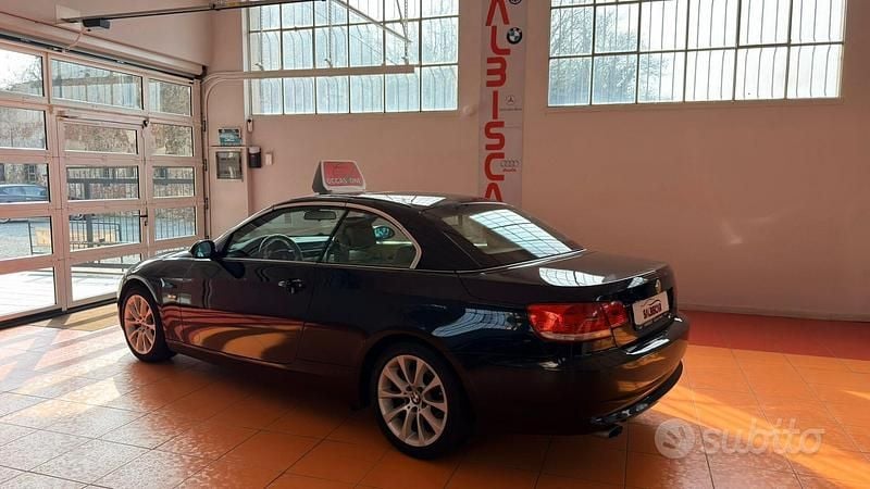 Usata BMW 320 Cabriolet Comfort Edition 177 CV (130 kW) 2009 Nero Cabrio