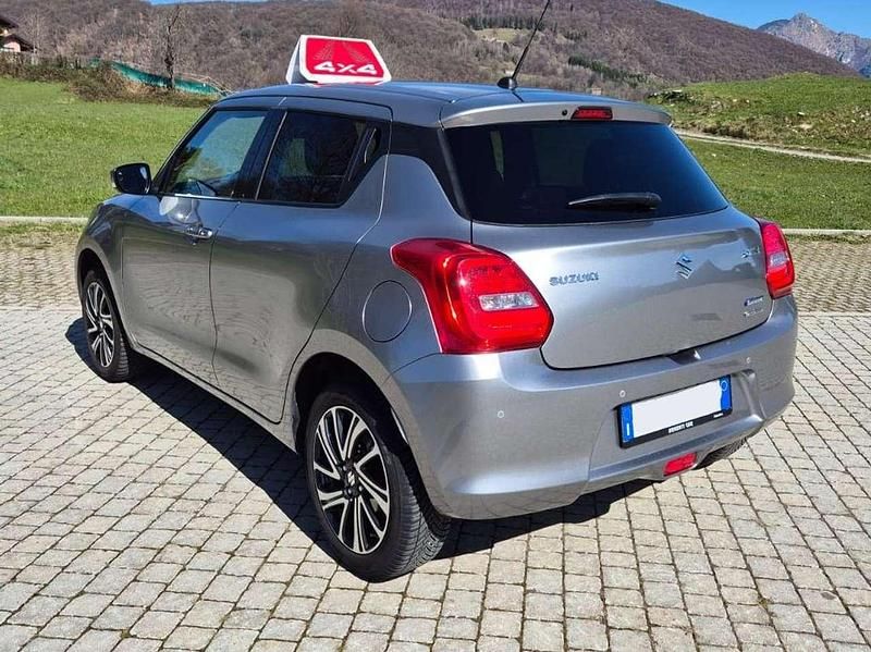 Usata Suzuki Swift 83 CV (61 kW) 2023 Argento new york Utilitaria