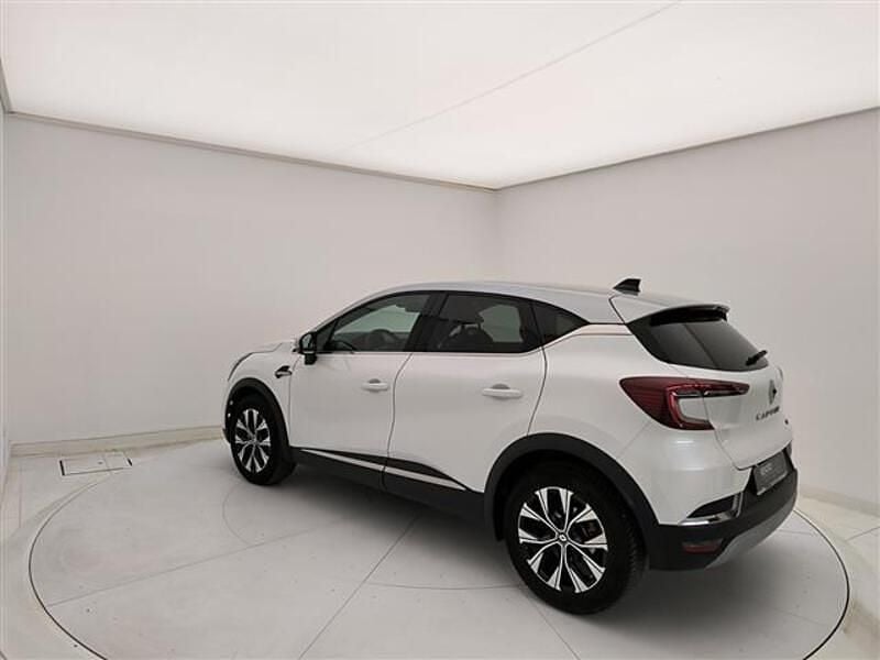 Usado Renault Captur Techno 145 CV (106 kW) 2023 Blanco SUV