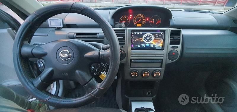 Begagnad Nissan X-Trail 136 HK (100 kW) 2005 Grå SUV