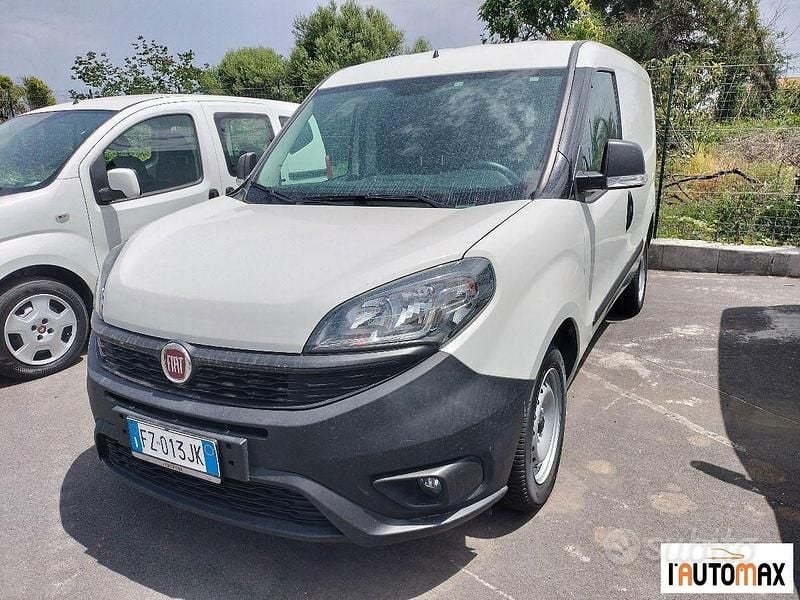 Bianco Usata 2019 Fiat Doblò Monovolume | 9500 € (Buon prezzo) - Immagine 1/4
