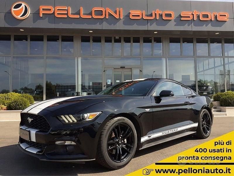 Usata Ford Mustang Fastback 317 CV (233 kW) 2016 Nero / metallizzato Coupé