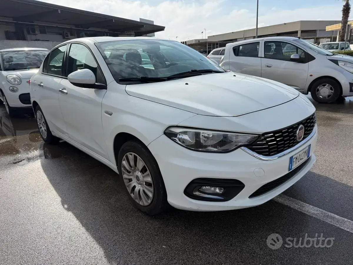 Occasion Fiat Tipo Lounge 95 ch (69 kW) 2018 Blanc Berline