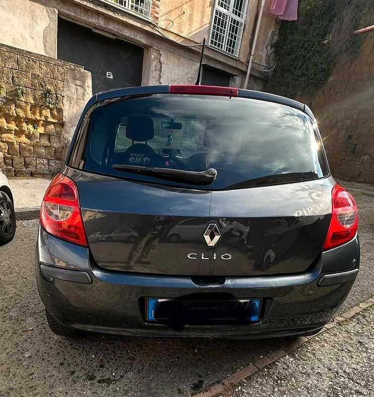 Usata Renault Clio II Rip Curl 75 CV (55 kW) 2008 Utilitaria