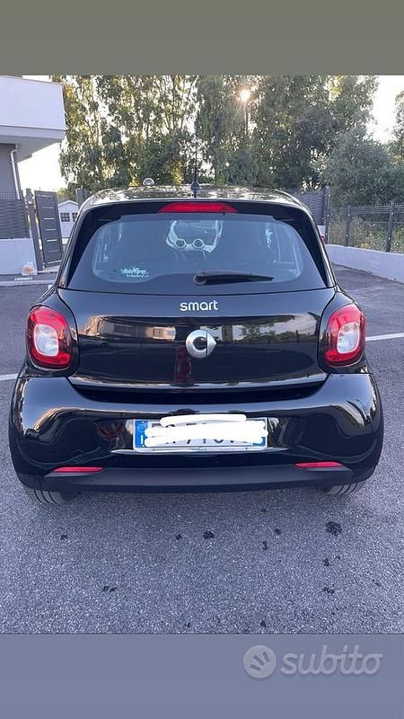 Usata Smart ForFour 61 CV (44 kW) 2018 Nero Utilitaria