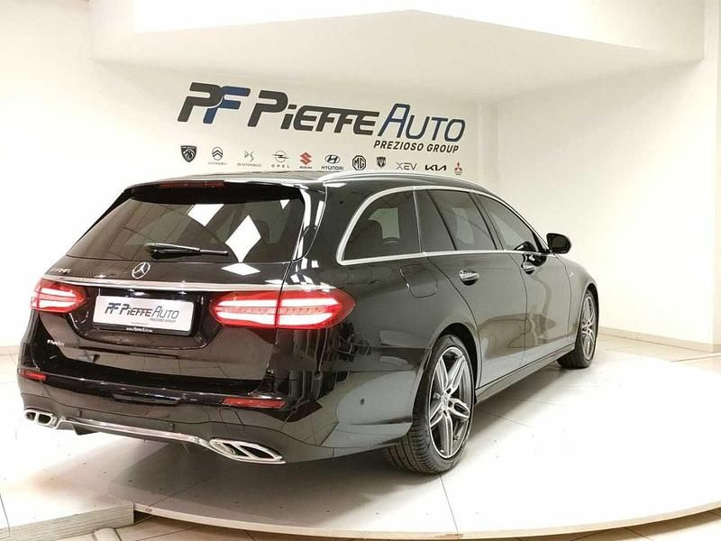Usata Mercedes E220 Premium 194 CV (142 kW) 2019 Nero Station wagon