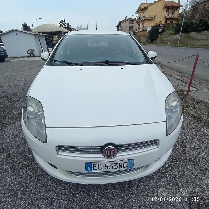 Bianco Usata 2010 Fiat Bravo Active Due volumi | 3000 € (Buon prezzo) - Immagine 1/4