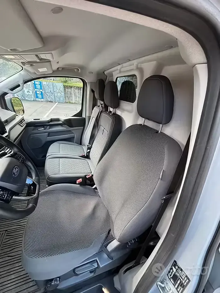 Usata Ford Transit Custom 170 CV (125 kW) 2025 Marrone Berlina