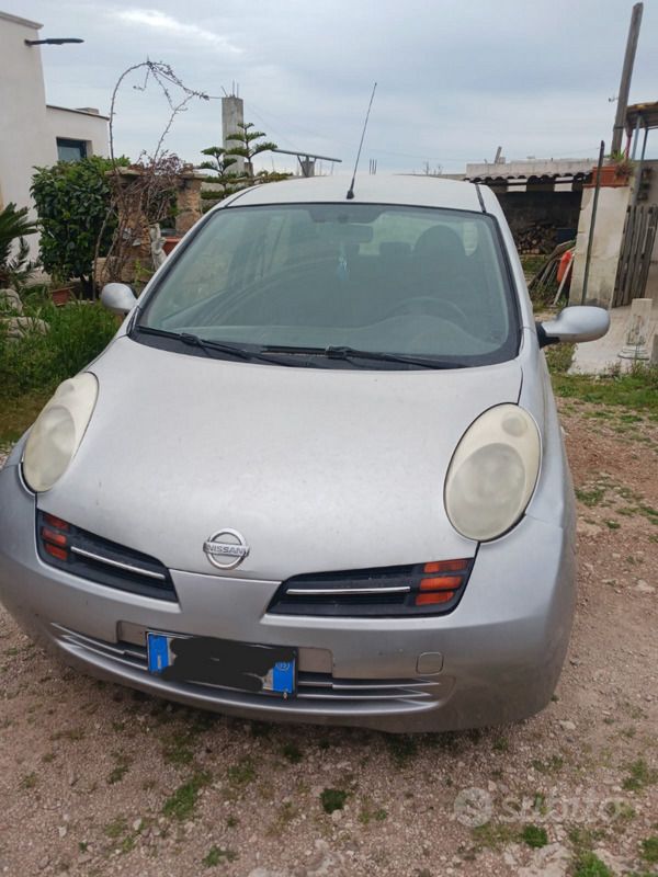 Grigio Usata 2005 Nissan Micra Utilitaria | 900 € (Ottimo prezzo) - Immagine 1/4