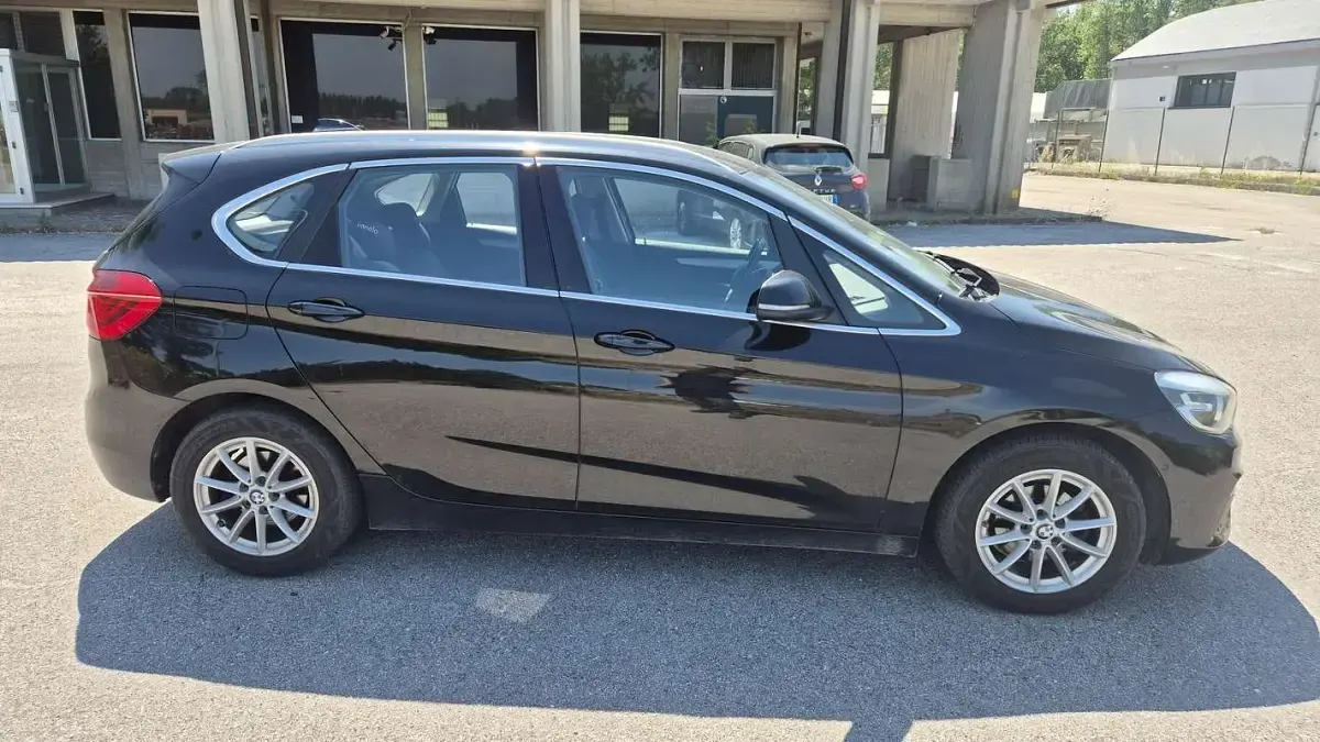 Usata BMW 214 Active Tourer Sport Line 95 CV (69 kW) 2017 Nero Monovolume