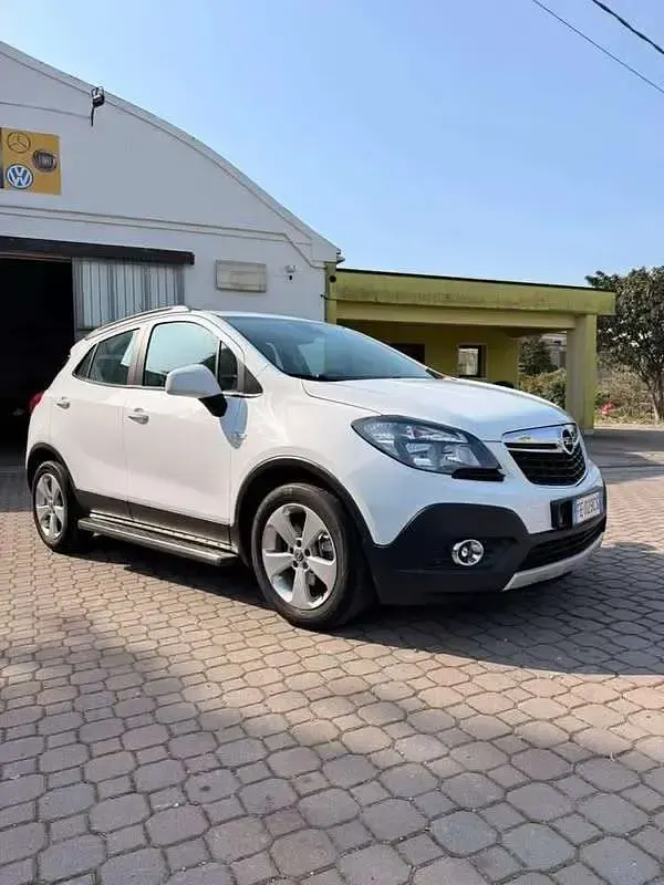 Usata Opel Mokka Selection 116 CV (85 kW) 2016 Bianco SUV
