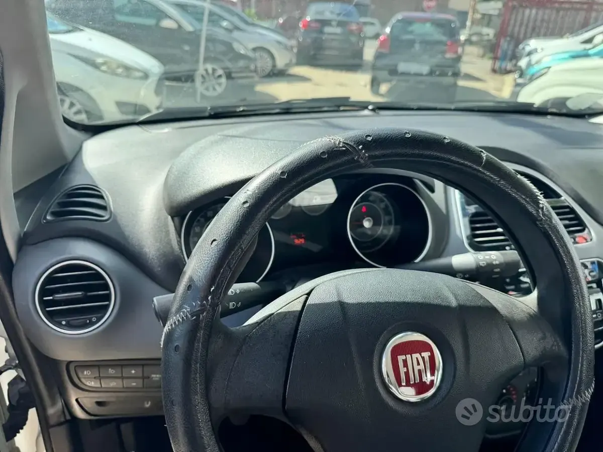Usata Fiat Punto Evo S 75 CV (55 kW) 2011 Bianco Utilitaria
