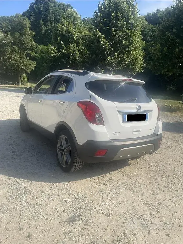 Usata Opel Mokka 140 CV (102 kW) 2014 Bianco SUV