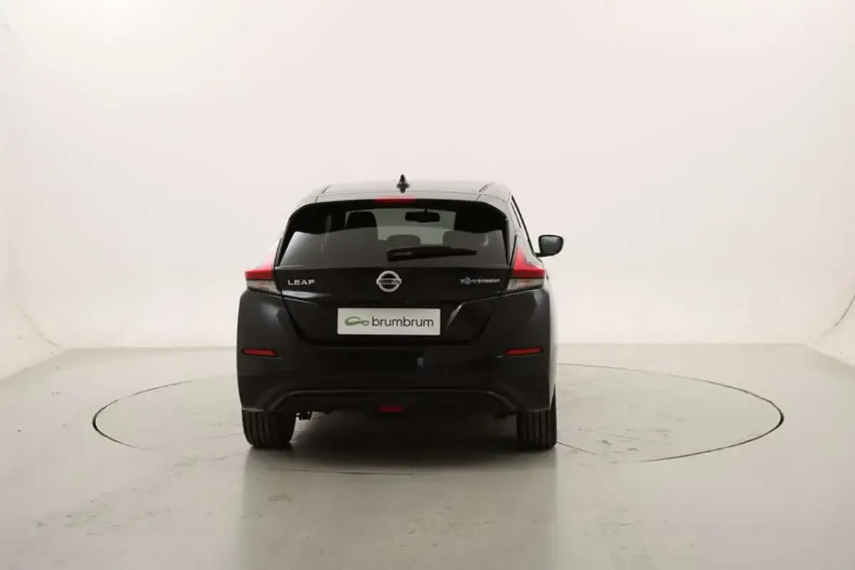 Usata Nissan Leaf N-Connecta 89 kW (122 CV) 2021 Nero Utilitaria
