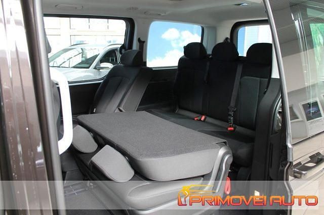 Usata Hyundai Staria Trend 177 CV (130 kW) 2024 Marrone Monovolume
