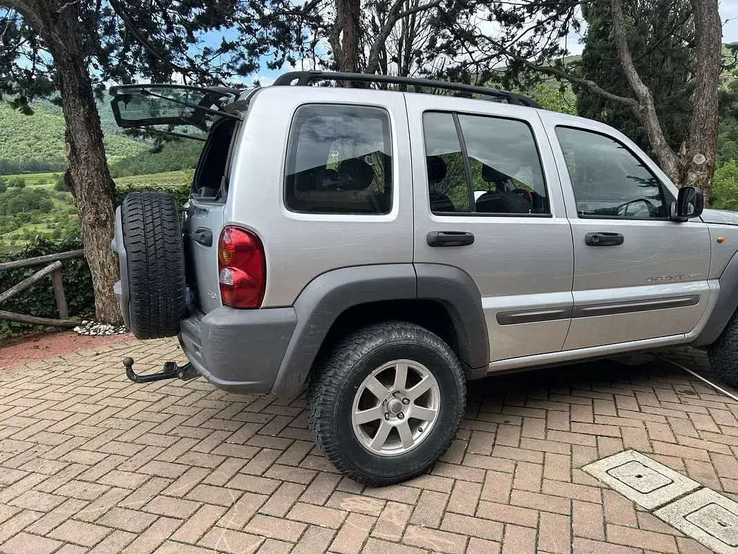 Usata Jeep Cherokee Limited 116 CV (85 kW) 2002 SUV
