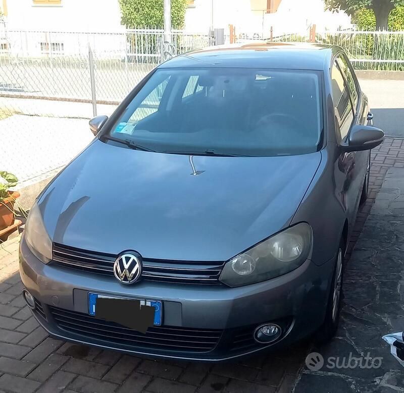Grigio Usata 2011 VW Golf VI Due volumi | 4800 € (Ottimo prezzo) - Immagine 1/3