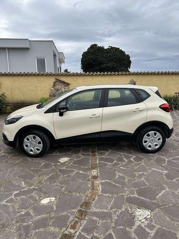 Usata Renault Captur Life 90 CV (66 kW) 2015 SUV