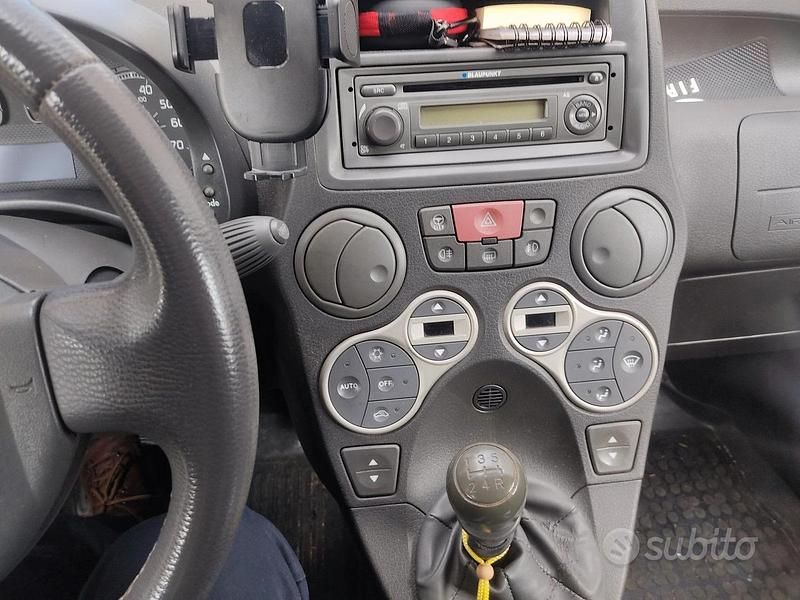 Usata Fiat Panda 4x4 69 CV (50 kW) 2009 Nero Utilitaria